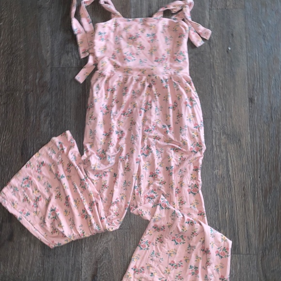Love and Grow size 8 floral leggy romper - Picture 2 of 5